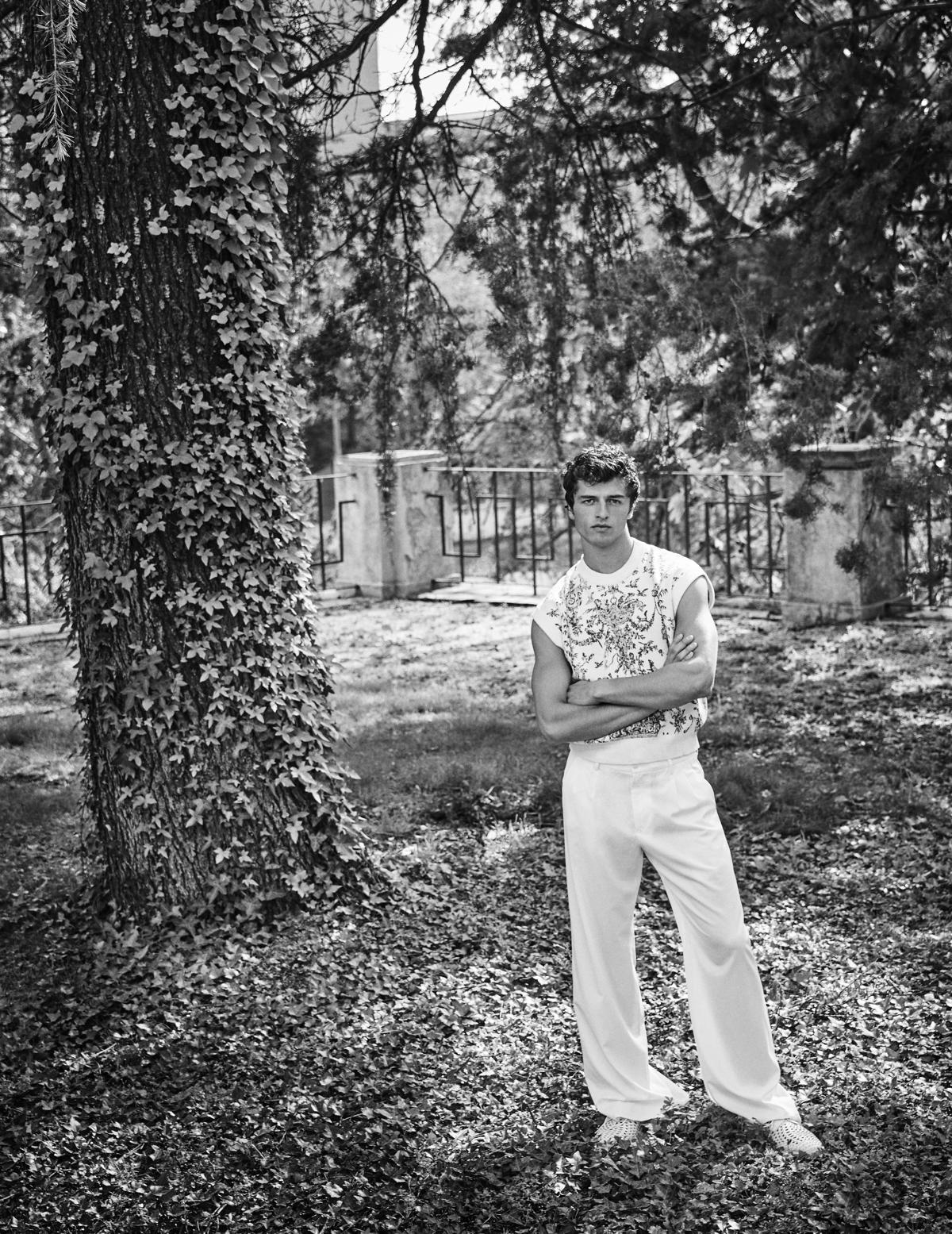 20210428_Codigo_Unico_Blanco_Shot08_2003