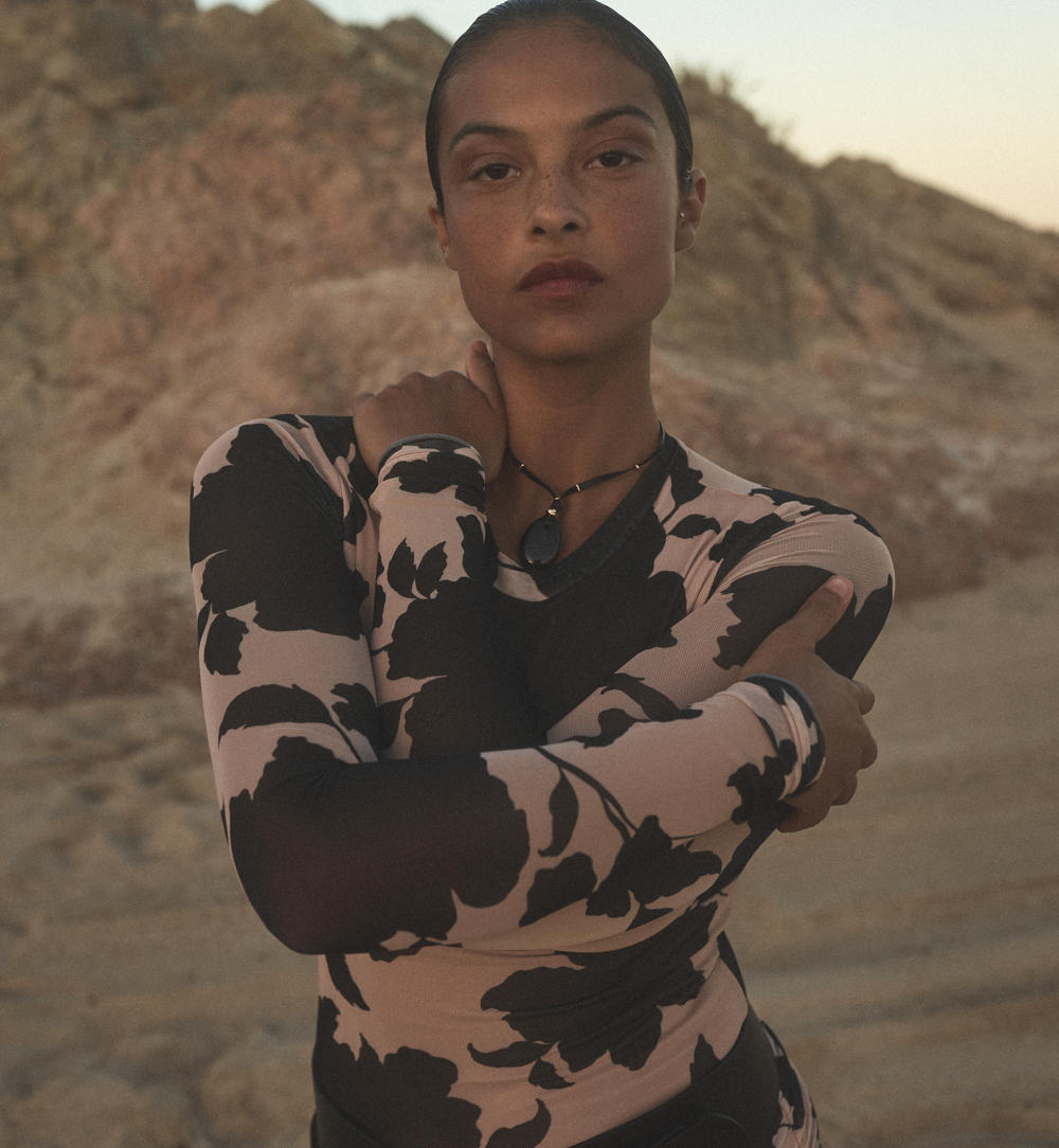 DEC23_DEVYN_UrbanJungle_Look03_S27_6910_POST_MM
