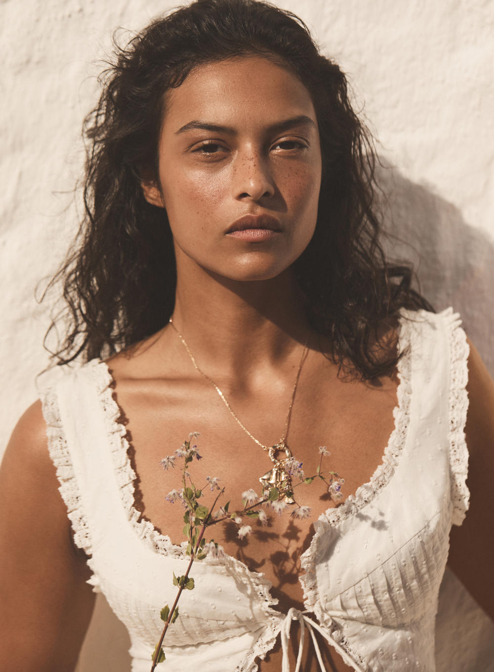 DEC23_DEVYN_WhiteSands_Look06_S01_0161_post_AB