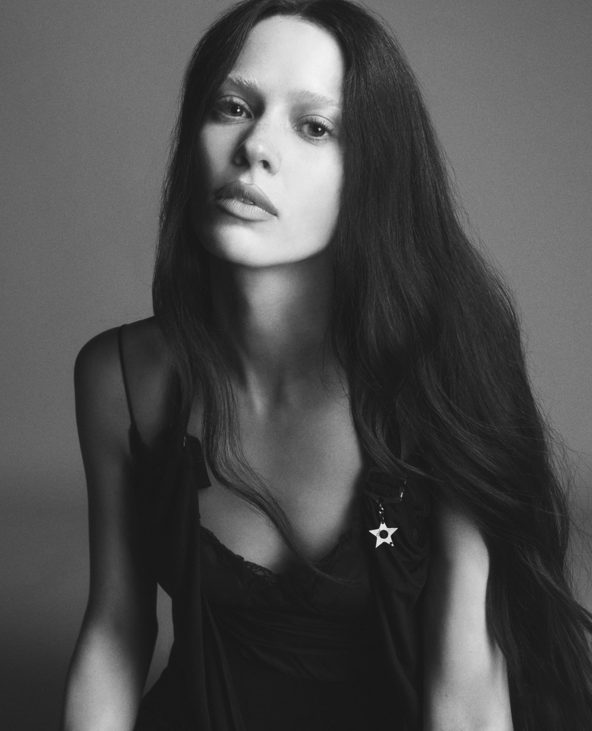 Ella_Shot_02_0145_V3