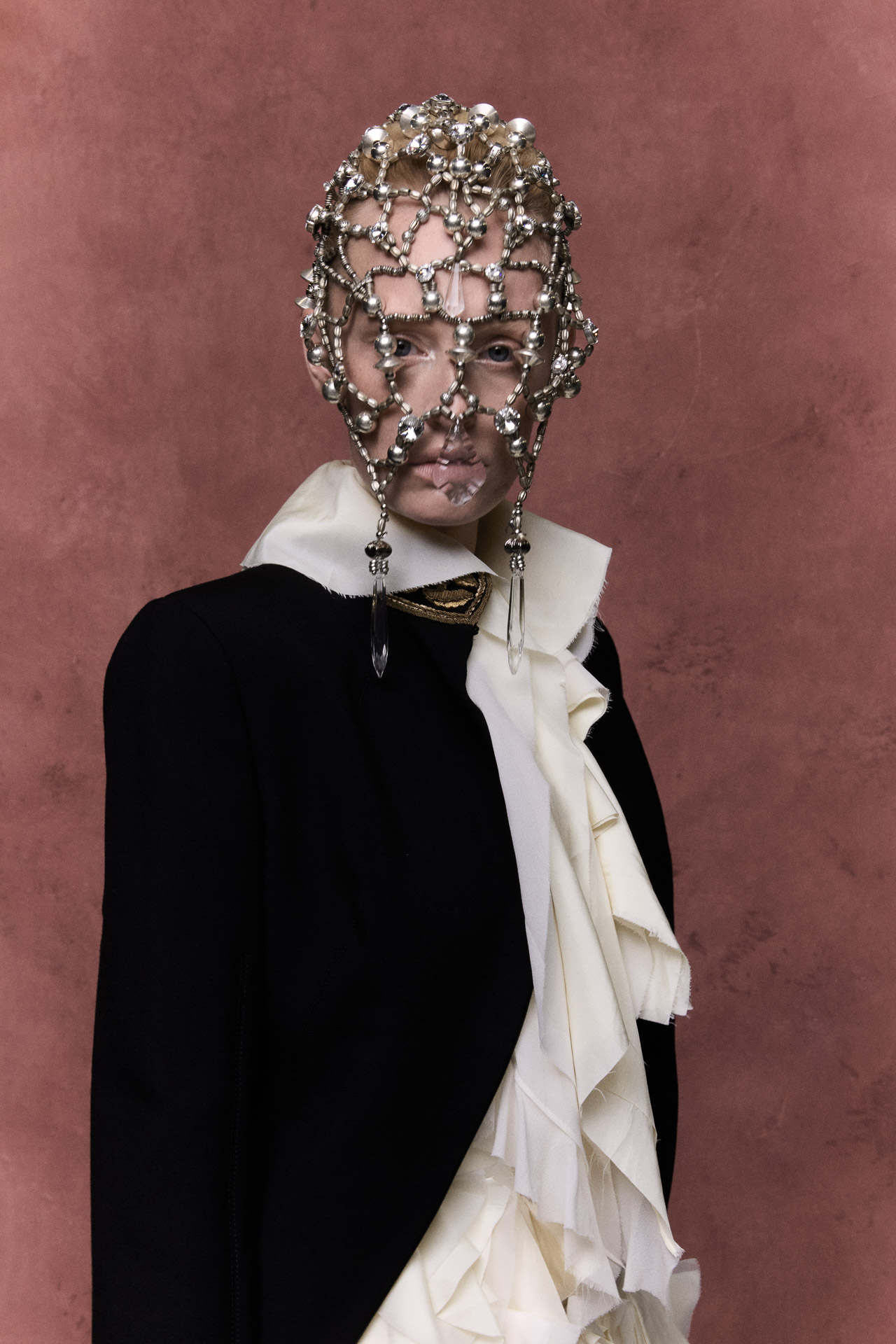 EDITORIAL 573