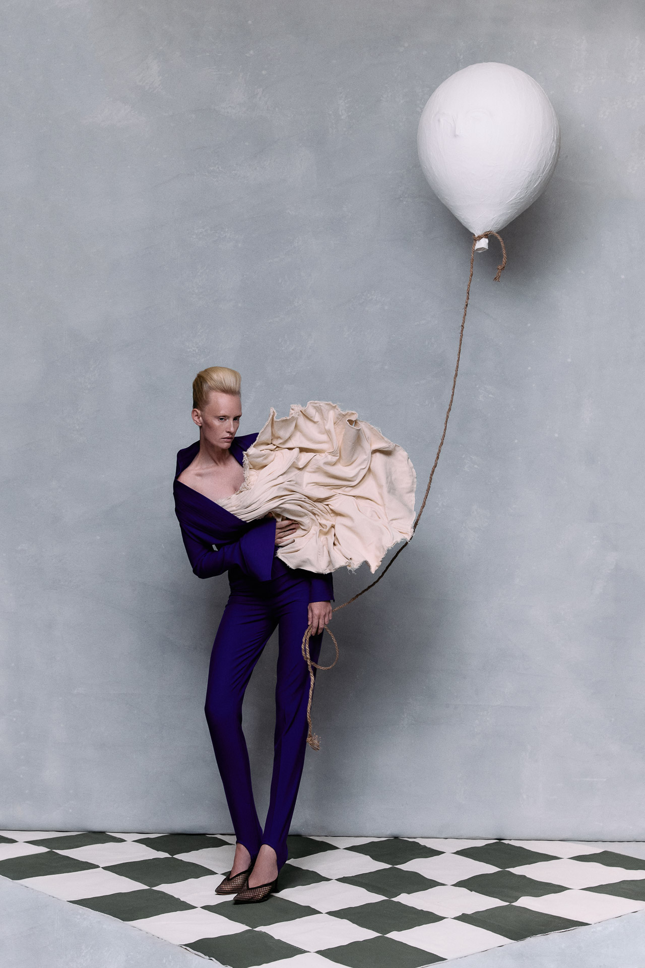 EDITORIAL 728