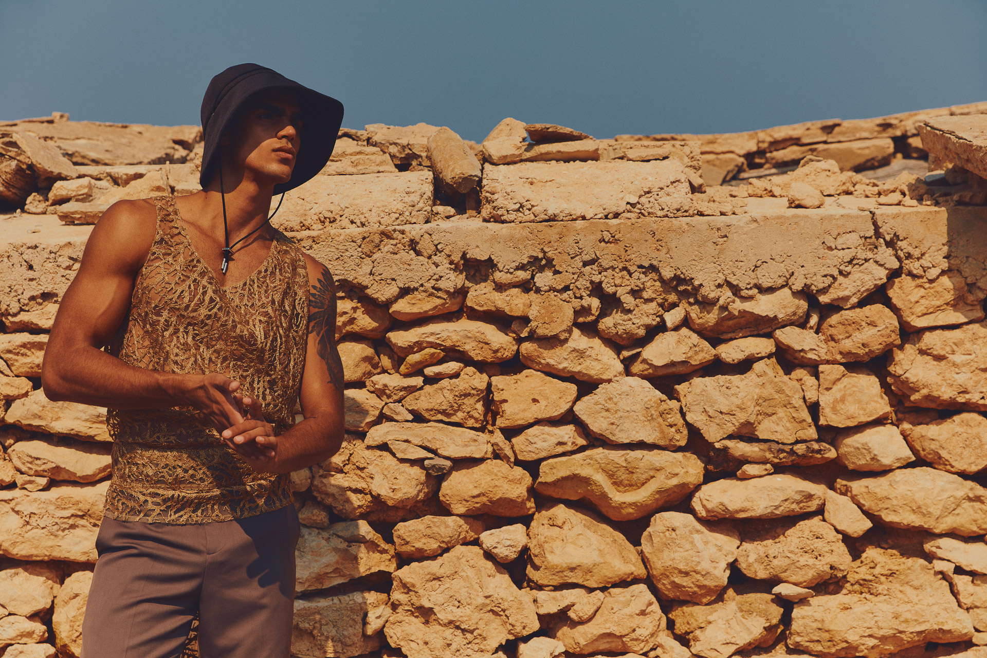 CD_ICON_MEN_LAMPEDUSA_04_056